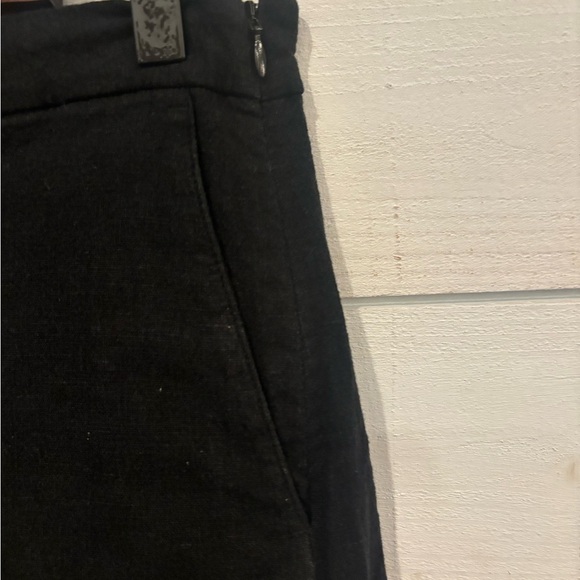 Banana Republic Black Linen High
Waist Tassel Shorts with Side Zip Size 0 - Picture 5 of 10